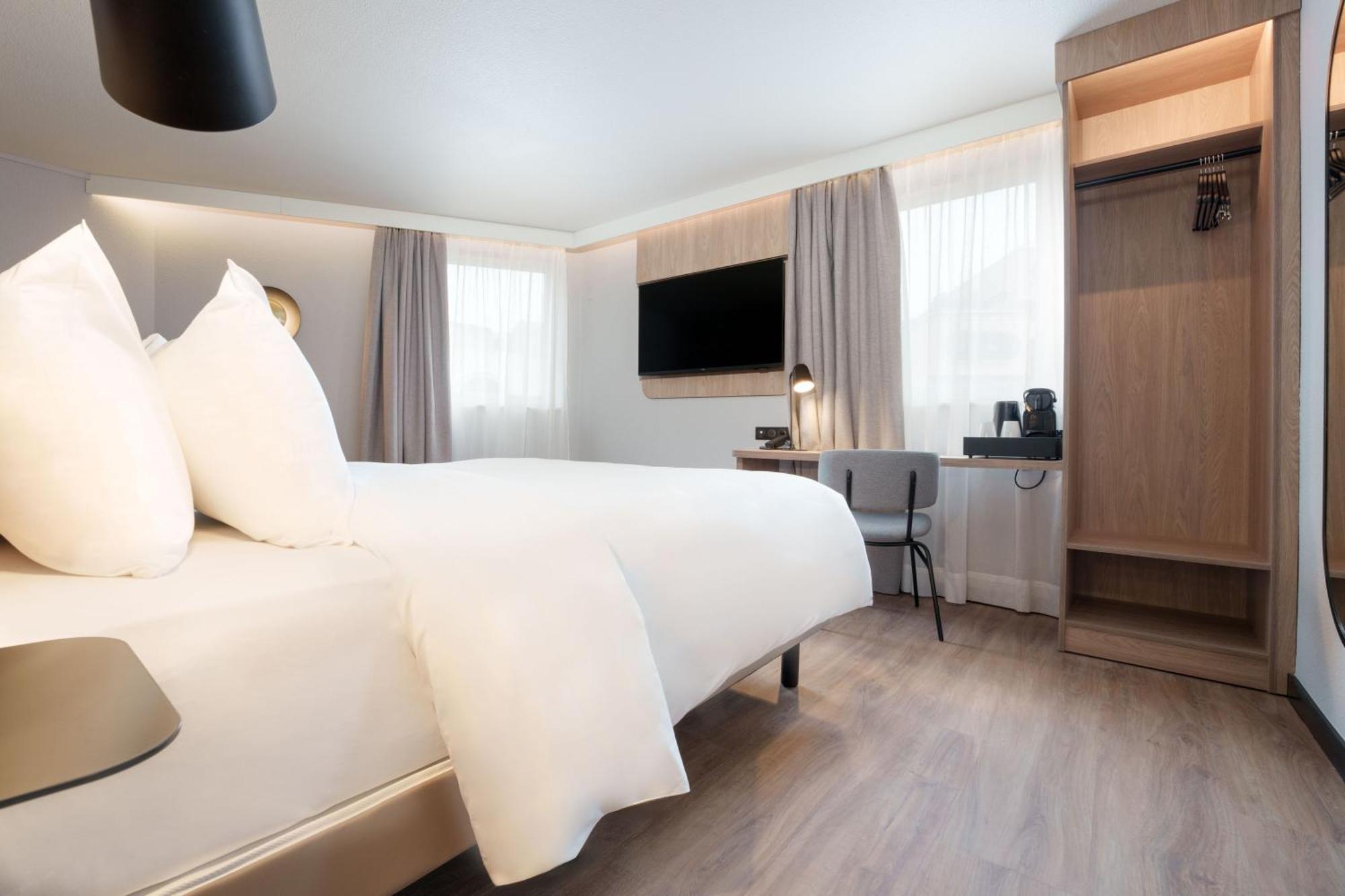 Campanile Prime Paris 19 - La Villette Exterior photo